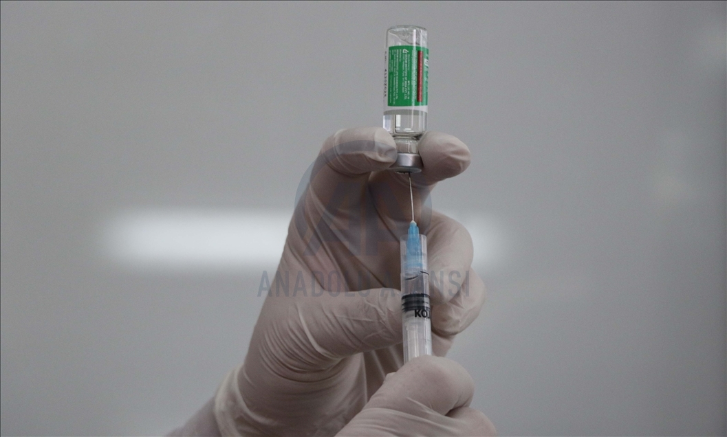 Afganistán recibe la primera dosis de la vacuna contra la COVID-19 de India