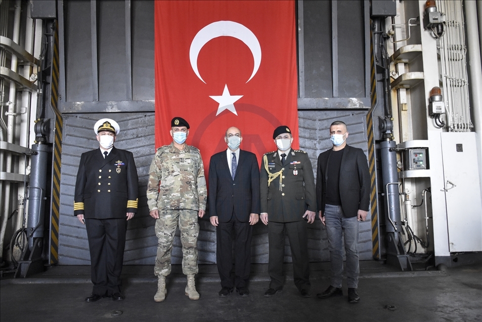 تحویل کمک‌های انسانی 260 تُنی ترکیه به ارتش لبنان