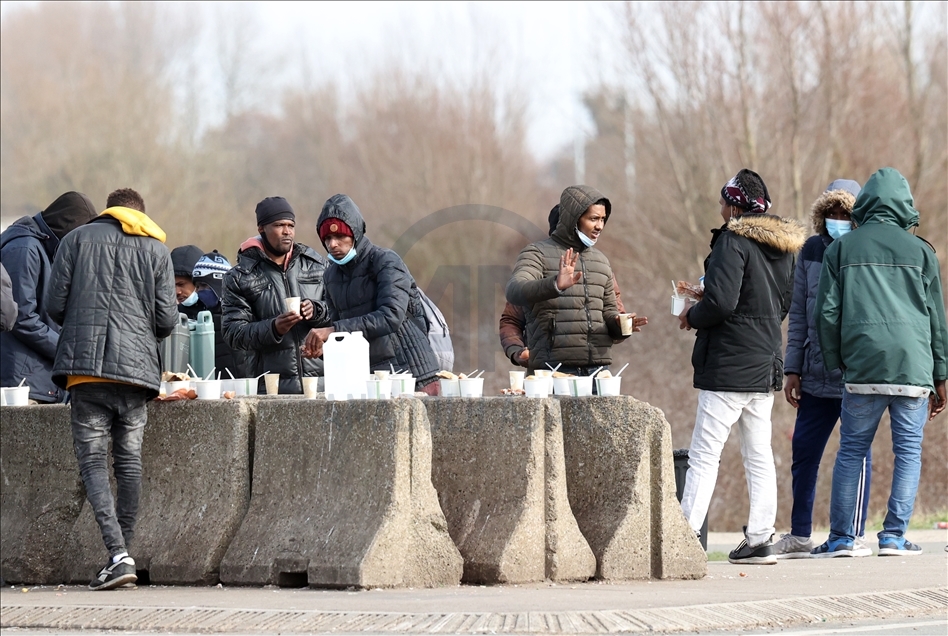 Мигранты во Франции ведут борьбу за выживание