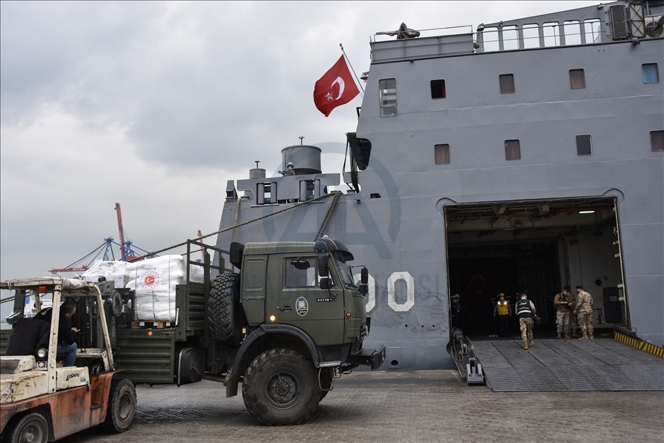 تحویل کمک‌های انسانی 260 تُنی ترکیه به ارتش لبنان