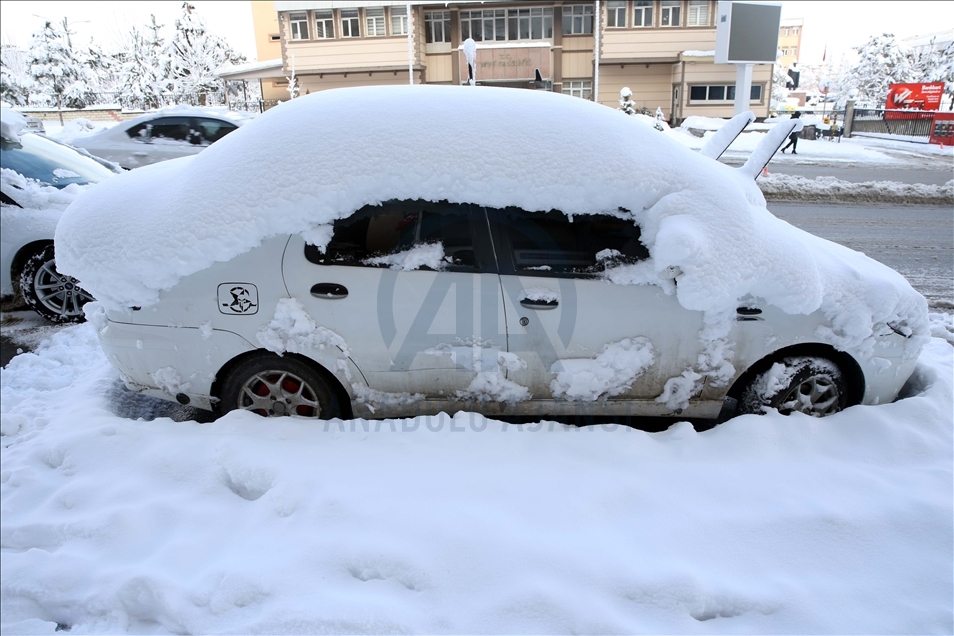 Muş'ta kar yağışı