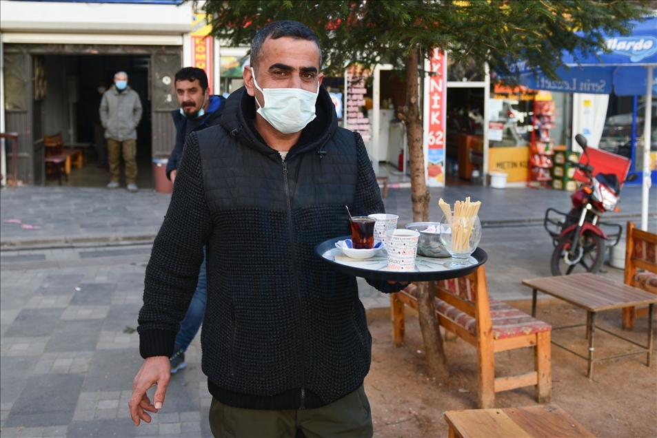 Li Tunceliyê esnafan bi sedî 50 kapasîteyê va kargehên xwe vekir