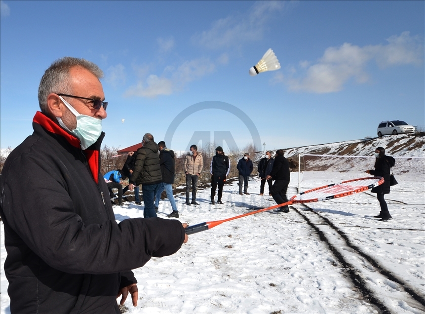 Li gundên Rojhilatê kelecaniya badmîntonê