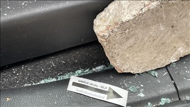 Ultra Orthodox Jews attack vehicle of Anadolu Agency correspondents in Jerusalem