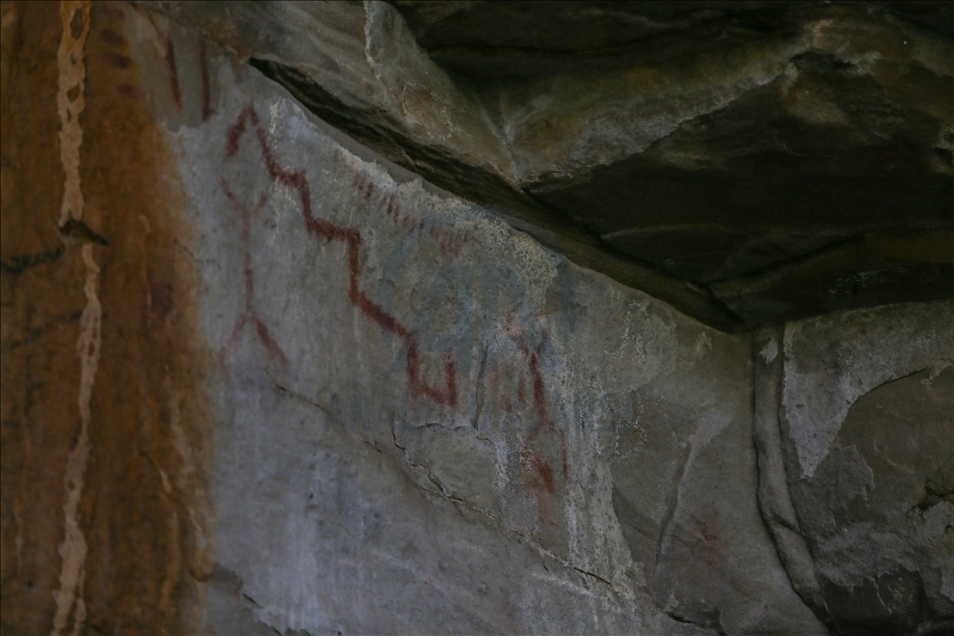 Cueva Rica, la joya arqueológica de Pictografías Guane en Mogotes, Colombia