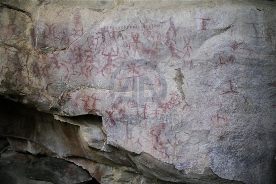 Cueva Rica, la joya arqueológica de Pictografías Guane en Mogotes, Colombia