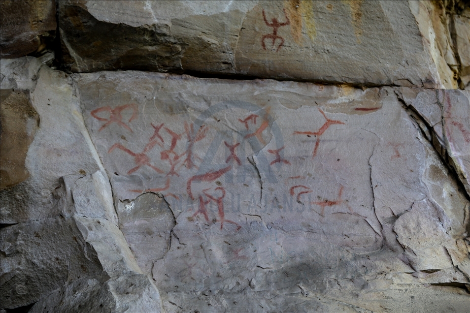Cueva Rica, la joya arqueológica de pictografías Guane en Mogotes, Colombia