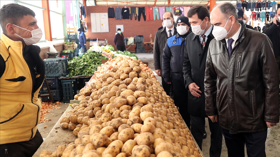 Çok yüksek riskli iller arasında bulunan Konya'da, "Dinamik Denetim Süreci" kapsamında pazar yerleri denetlendi