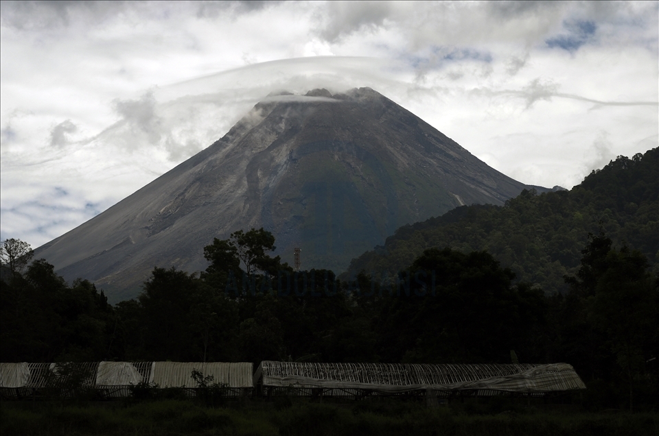 Merapi Yanardağı'nda volkanik hareketlilik