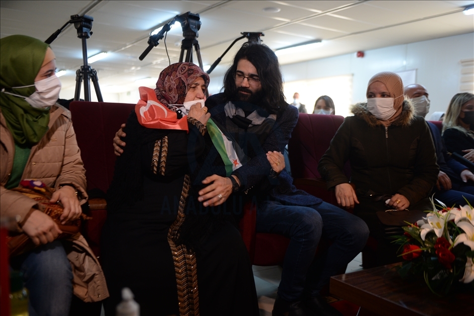 Suriyeli piyanist, Türkiye'ye sığınan annesi ve kardeşlerine 8 yıl sonra kavuştu