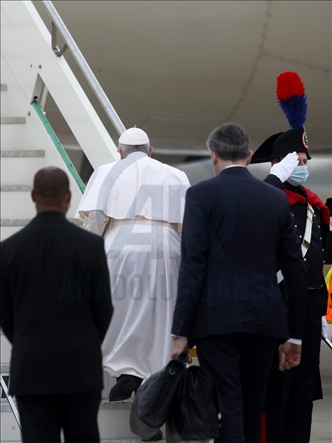 Pope Francis leaves for his trip to Iraq