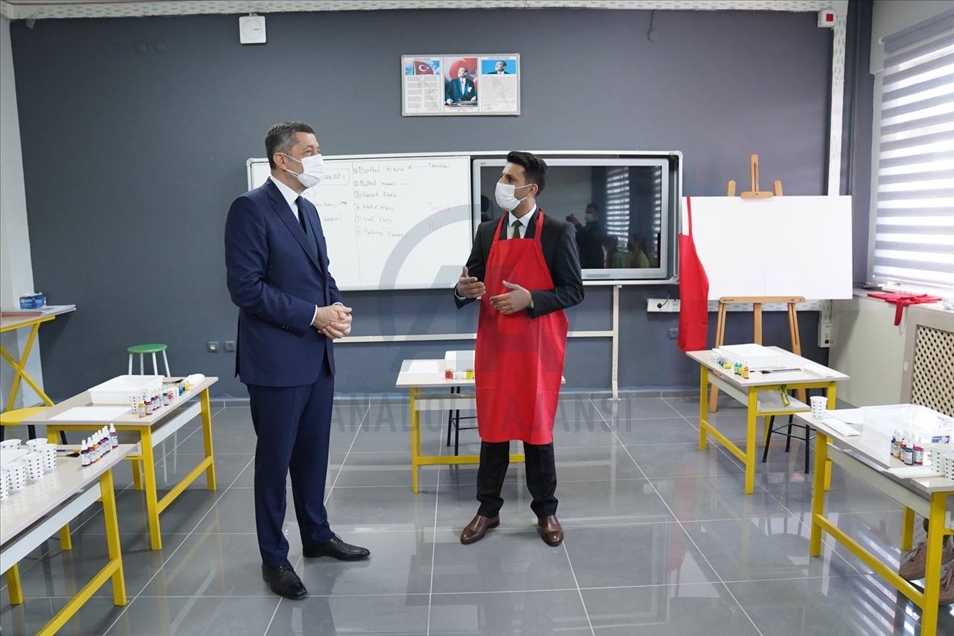 Milli Eğitim Bakanı Ziya Selçuk, Sakarya'da