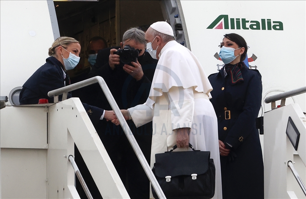 Pope Francis leaves for his trip to Iraq