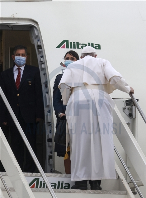 Pope Francis leaves for his trip to Iraq