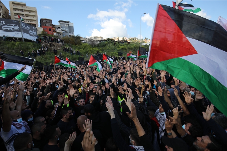 İsrail vatandaşı binlerce Filistinli, Arap kentlerinde artan suç oranlarını protesto etti