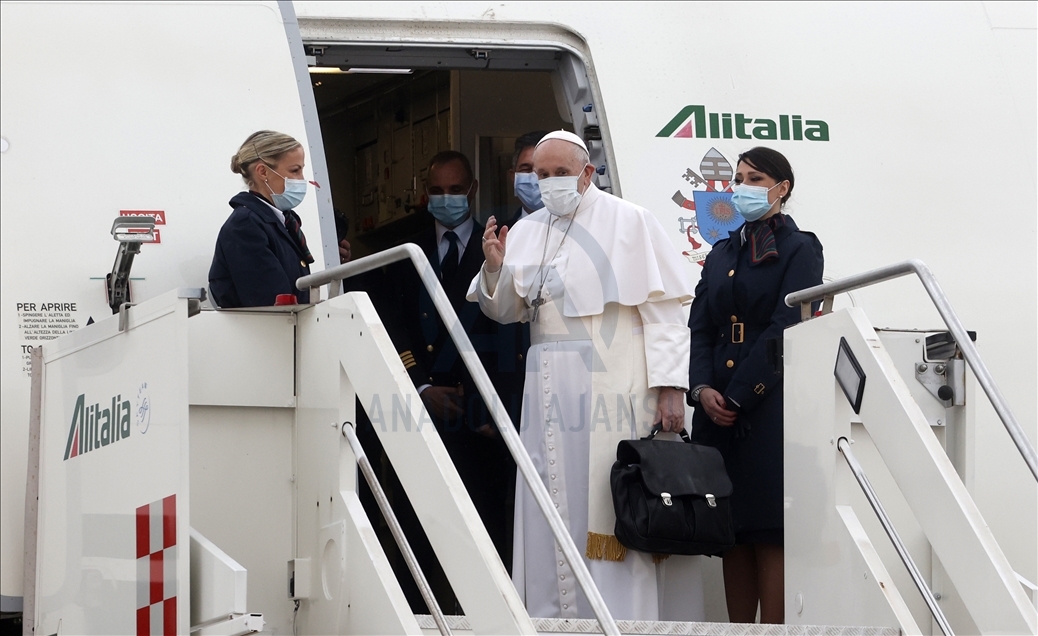 Pope Francis leaves for his trip to Iraq