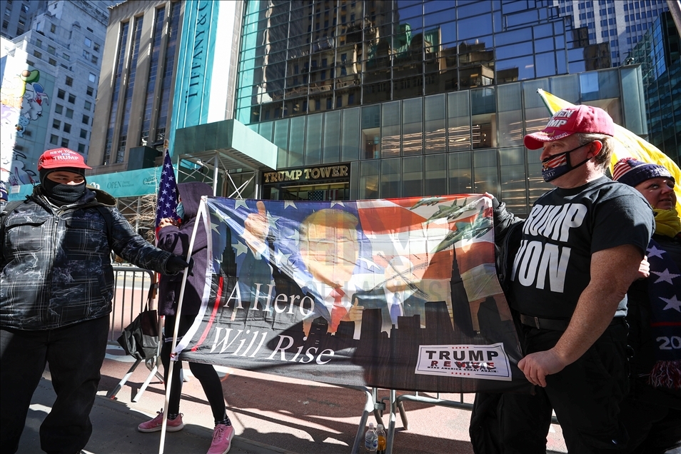 New York, policia ndërhyn ndaj grupeve mbështetëse dhe kundërshtare të Trumpit