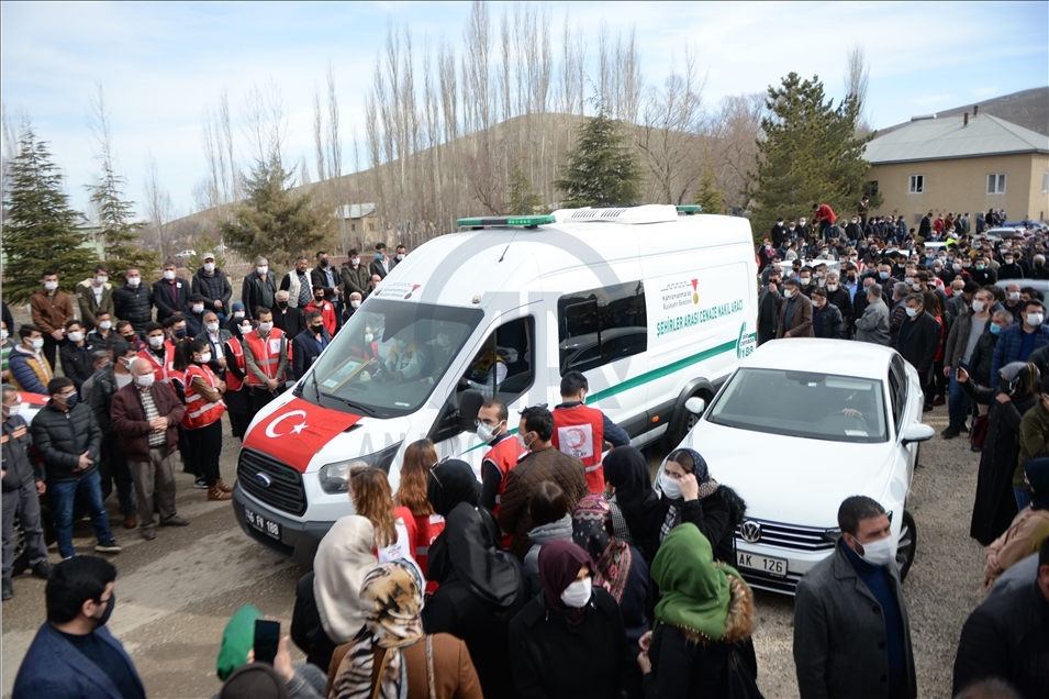 Tatvan'da şehit olan Astsubay Üstçavuş Nazmi Yılmaz, Kahramanmaraş'ta son yolculuğuna uğurlandı