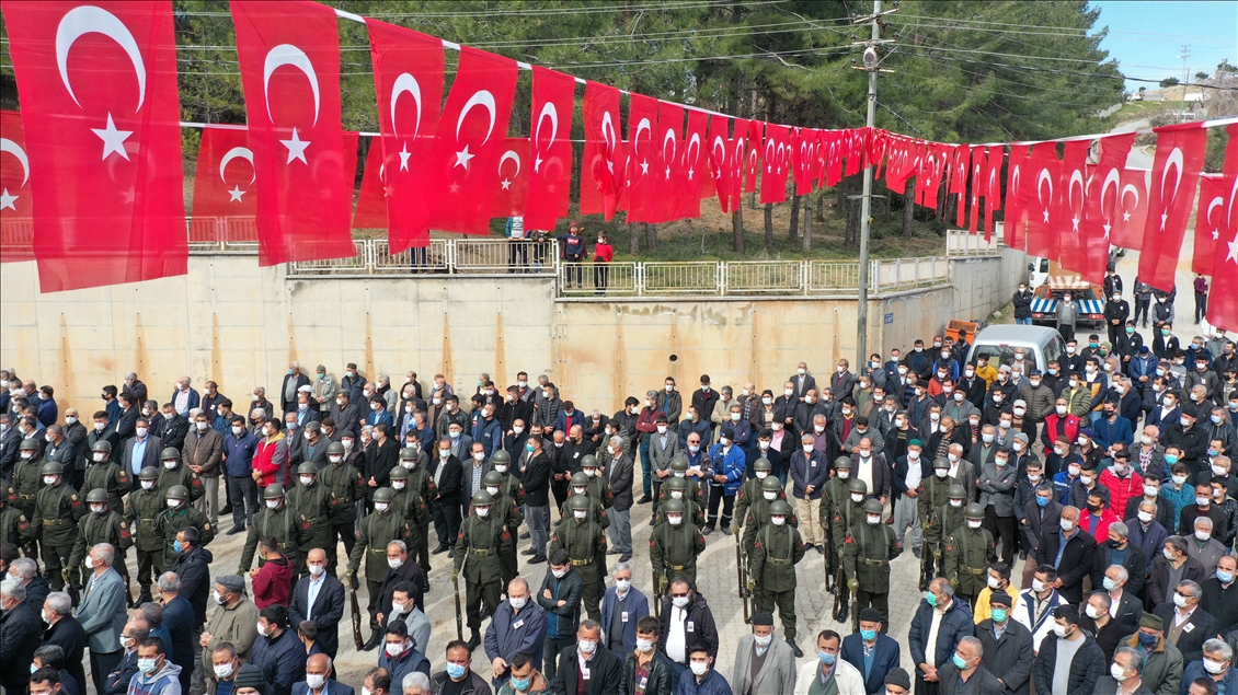 Şehit Astsubay Kıdemli Başçavuş Mehmet Demir son yolculuğuna uğurlandı