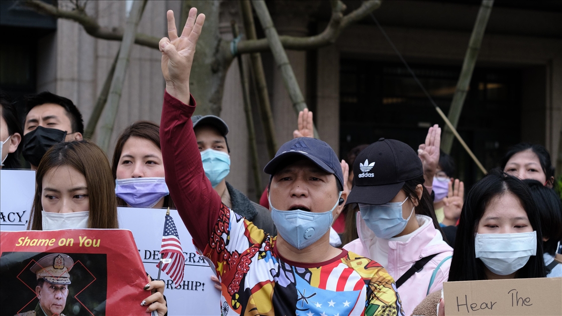 Tayvan'da göstericiler Myanmar'daki darbeyi protesto etti