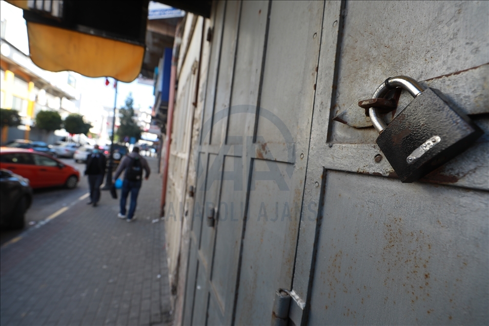 Batı Şeria’nın Ramallah kentinde Kovid-19 tedbirleri