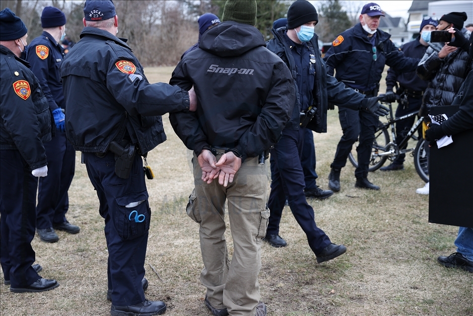 SHBA, përleshje mes grupeve pro dhe kundër Trumpit