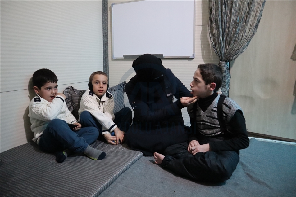 منى عبان.. سورية فقدت بهجة الاحتفال بيومها العالمي