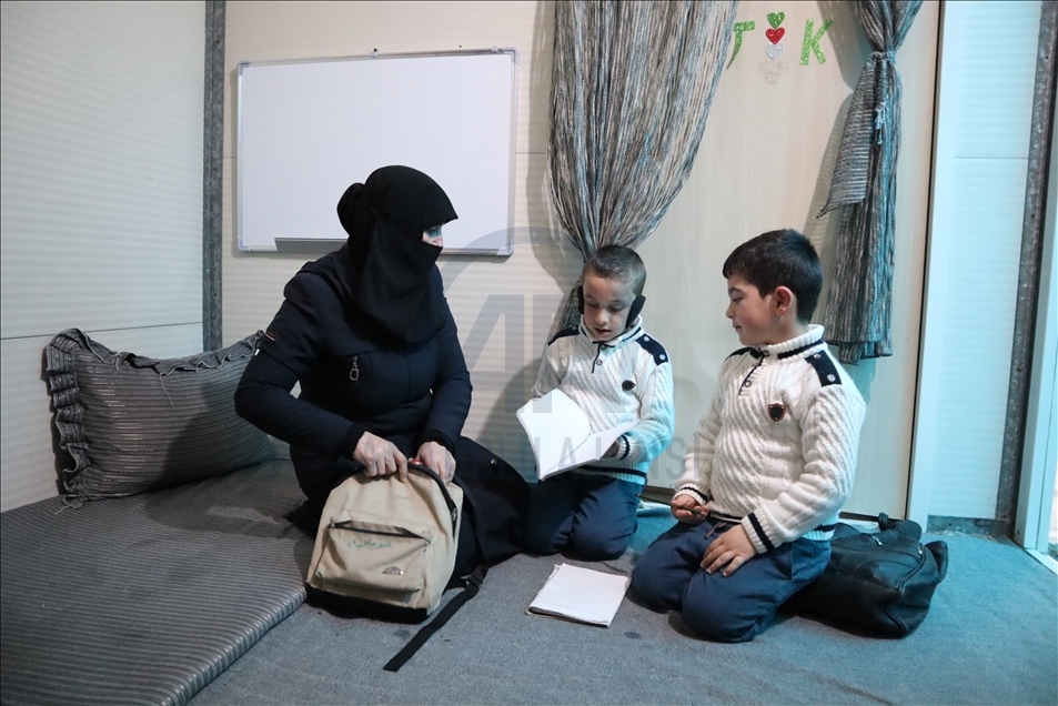 منى عبان.. سورية فقدت بهجة الاحتفال بيومها العالمي