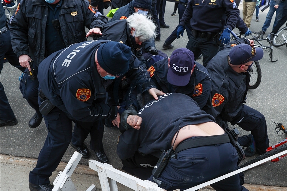 SHBA, përleshje mes grupeve pro dhe kundër Trumpit
