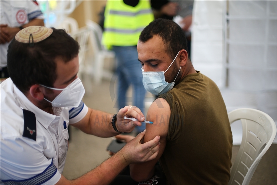 إسرائيل تُطلق حملة لتطعيم العمال الفلسطينيين