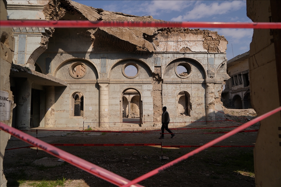 Musul'da dört tarihi kilisenin bulunduğu Hoş El-Bayaa Meydanı