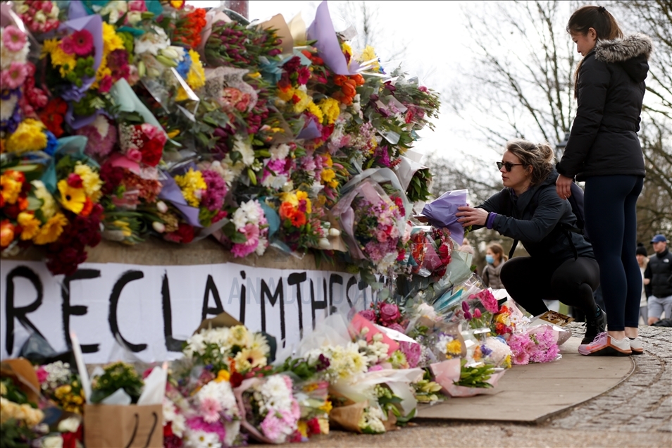 Londres rinde un homenaje a Sarah Everard, asesinada por un policía