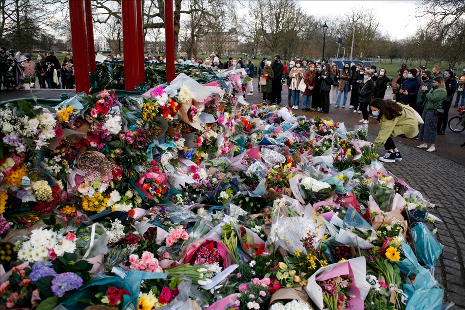 Londra'da öldürülen Sarah Everard için anma töreni düzenlendi