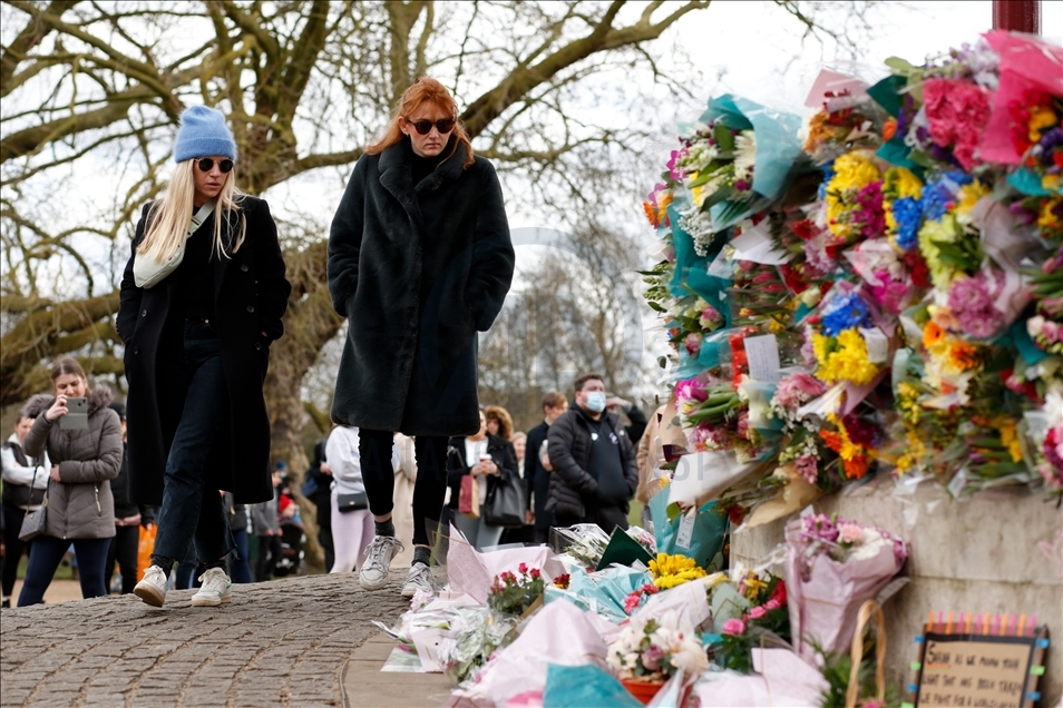 Londres rinde un homenaje a Sarah Everard, asesinada por un policía