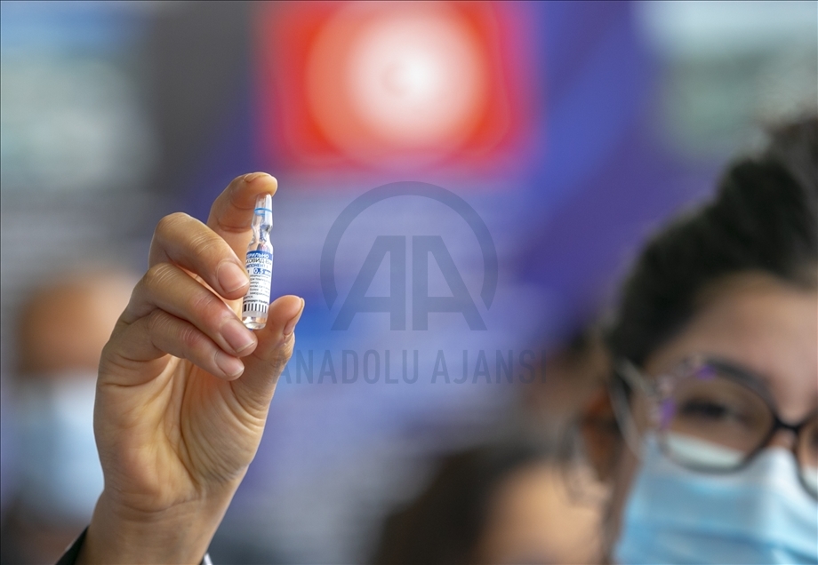 باللقاح الروسي.. انطلاق حملة التطعيم ضد كورونا في تونس