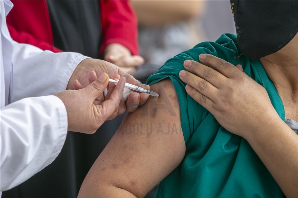 باللقاح الروسي.. انطلاق حملة التطعيم ضد كورونا في تونس