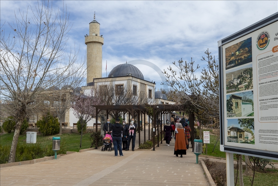 Diyarbakır'ın turizm ilçesi Eğil, hafta sonu ziyaretçilerin ilgi odağı oldu
