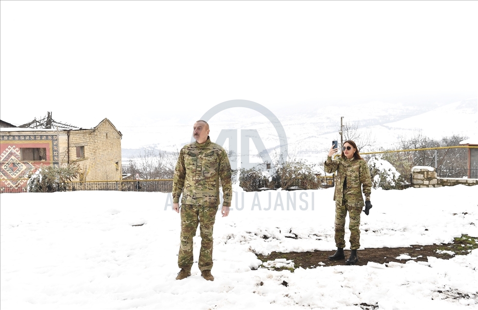 Azerbaycan Cumhurbaşkanı Aliyev, Ermenistan işgalinden kurtarılan Fuzuli ve Hocavend'i ziyaret etti 