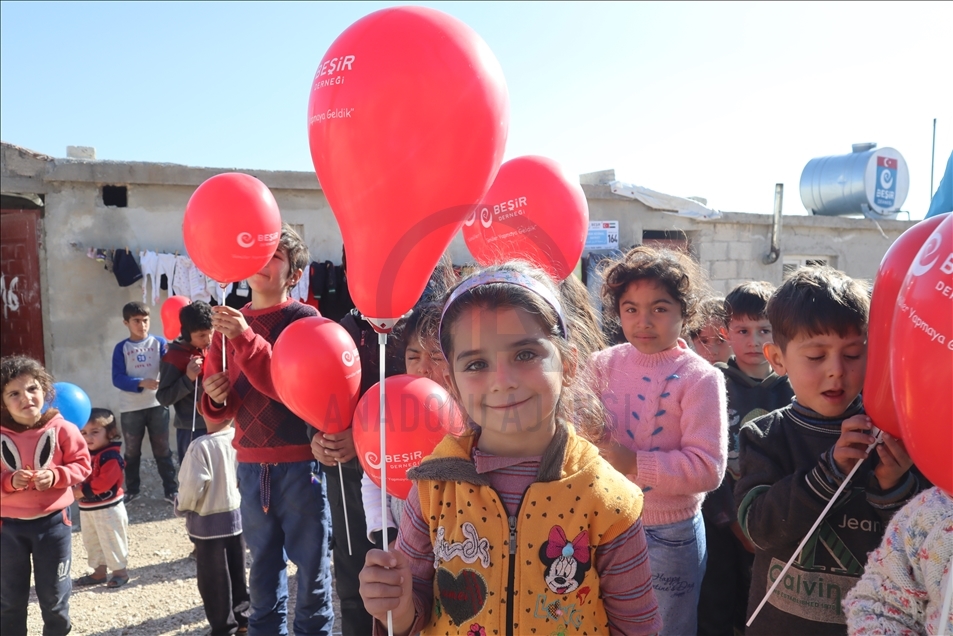 Турецкие благотворители уже 10 лет помогают жителям Сирии