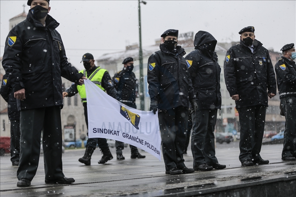 U Sarajevu održan protest uposlenika u državnim policijskim agencijama