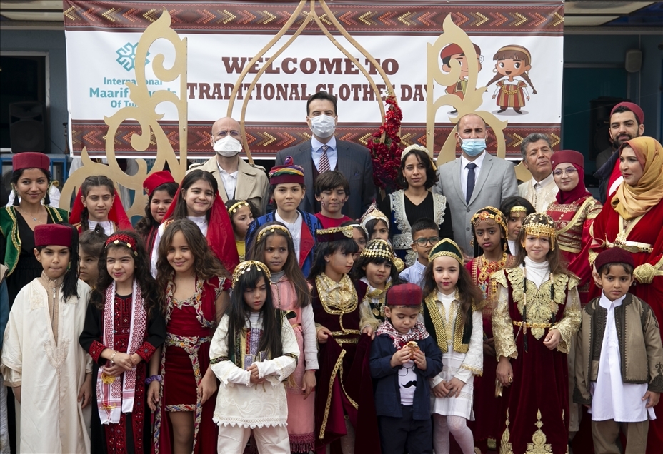 L'École Internationale turque «Maarif» de Tunis célèbre la journée nationale de l’habit traditionnel
