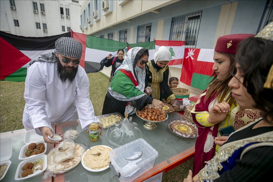 L'École Internationale turque «Maarif» de Tunis célèbre la journée nationale de l’habit traditionnel