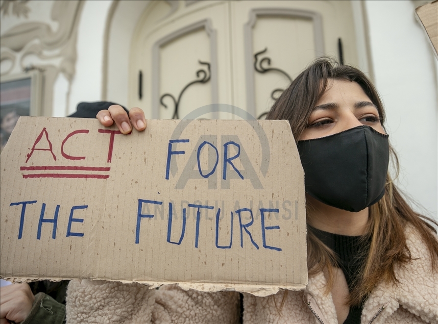 تونس.. وقفة احتجاجية للمطالبة بـ"عدالة مناخية"