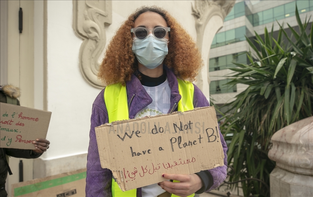 تونس.. وقفة احتجاجية للمطالبة بـ"عدالة مناخية"