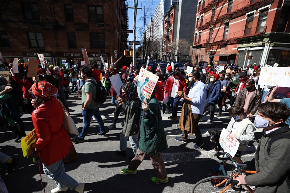 New York'ta Vali Cuomo karşıtı protesto yürüyüşü düzenlendi
