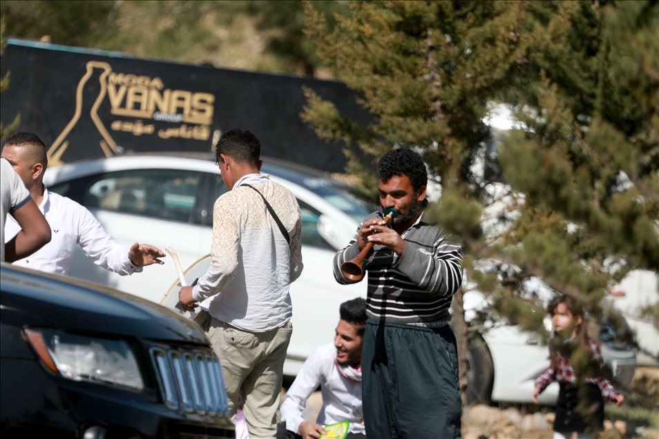 ھەولێر.. بەبۆنەی نەورۆز ھاووڵاتییان روویان لە دەرەوەی شار کرد