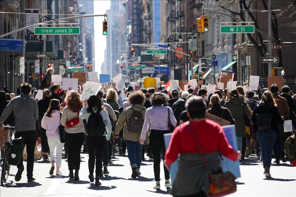 New York'ta Vali Cuomo karşıtı protesto yürüyüşü düzenlendi