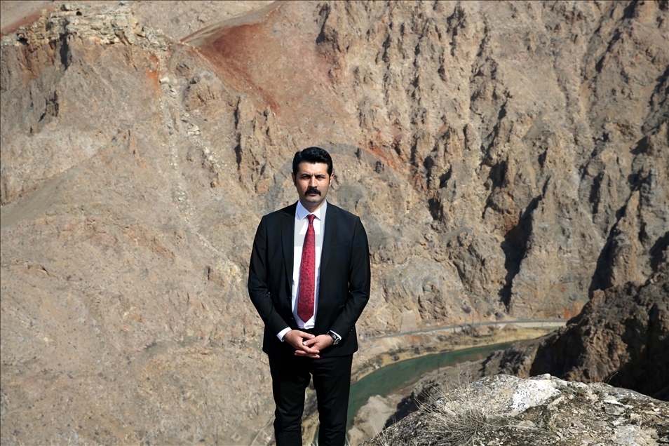 Divriği'deki Çaltı Çayı, yürüyüş yolu ve asma köprüleriyle turist çekecek