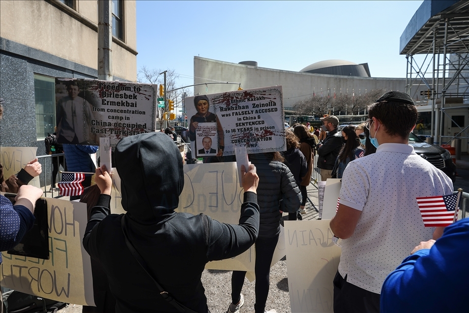Çin'in Uygur Türklerine yönelik insan hakları ihlalleri New York'ta protesto edildi