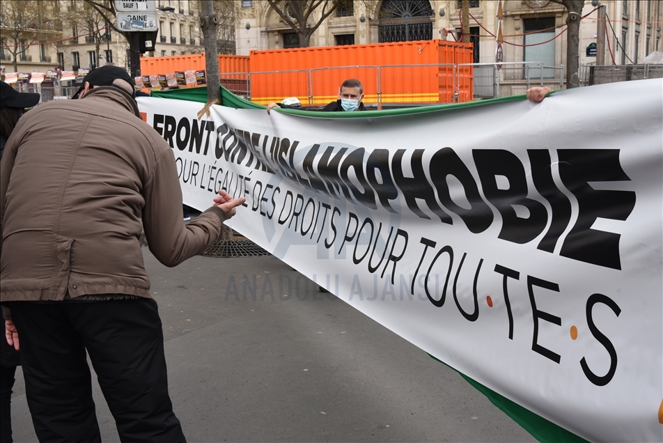 La France : les protestations contre la "loi séparatisme" se poursuivent